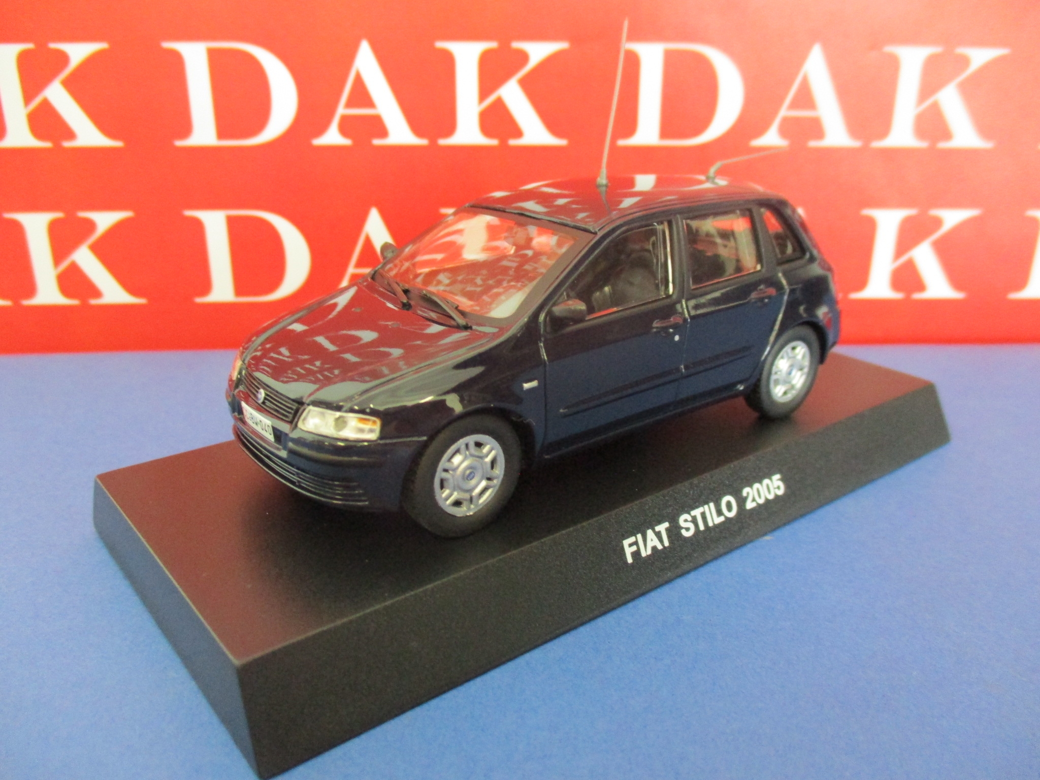 Die cast 1/43 Modellino Auto Carabinieri Fiat Stilo 2005 blu