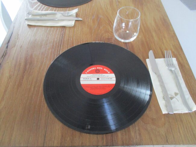 Originale set 12 pezzi sottopiatto fatti con LP 33 giri vari colori - immagine 3