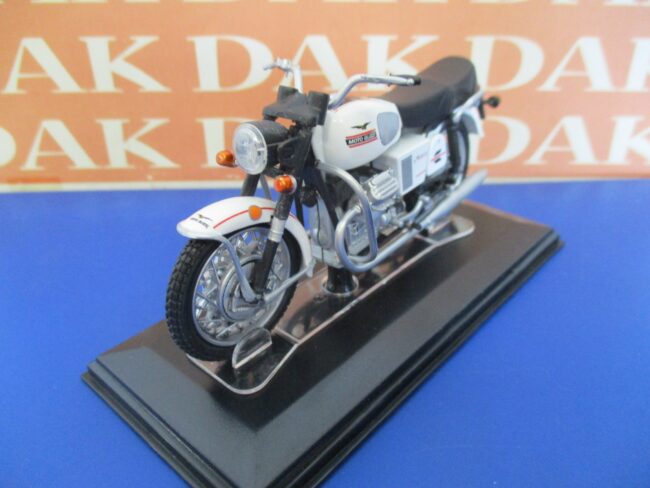 Die cast 1/24 Modellino Moto Guzzi V7 Special by Starline - immagine 2