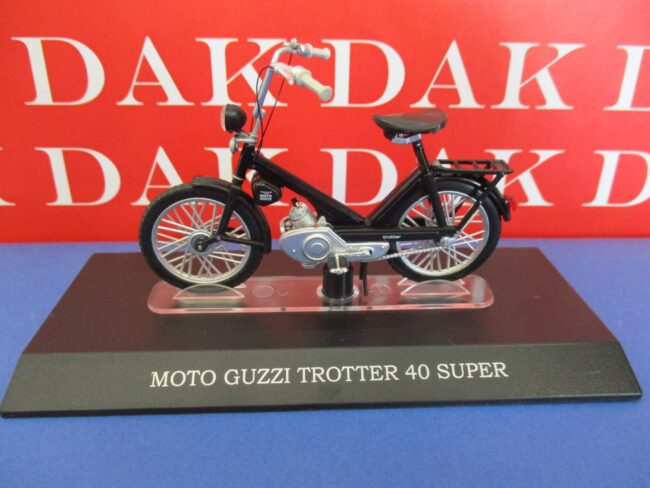 Die cast 1/18 Modellino Motorino Scooter Moto Guzzi Trotter 40 1966