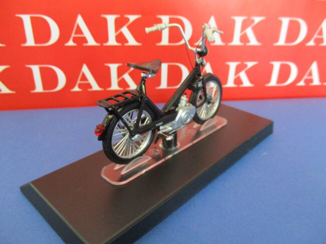 Die cast 1/18 Modellino Motorino Scooter Moto Guzzi Trotter 40 1966 - immagine 3
