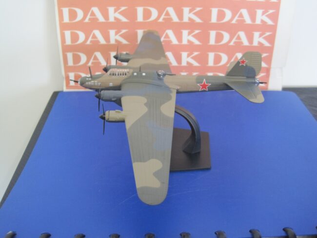 Die cast 1/144 Modellino Aereo Aircraft Petlyakov PE-8 USSR - immagine 2