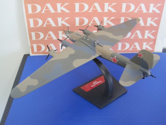 Die cast 1/144 Modellino Aereo Aircraft Petlyakov PE-8 USSR - immagine 3