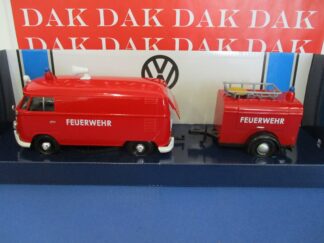 Die cast 1/24 Modellino Furgone Volkswagen T1 Van Pompieri Feurwehr + Trailer
