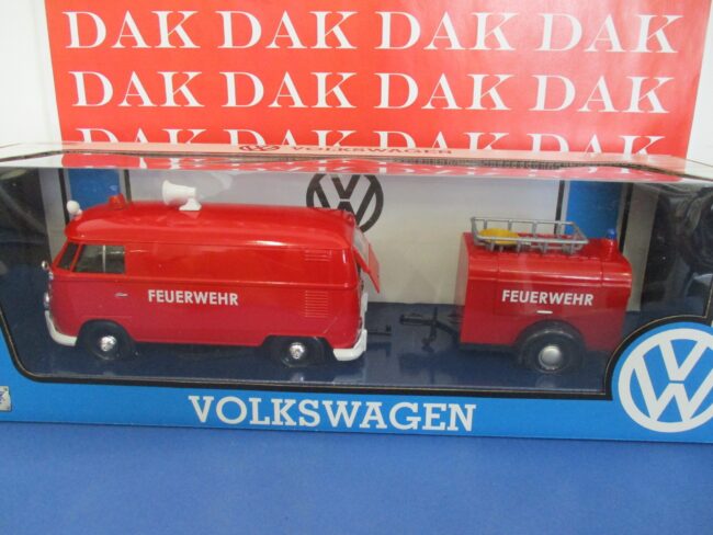 Die cast 1/24 Modellino Furgone Volkswagen T1 Van Pompieri Feurwehr + Trailer - immagine 4