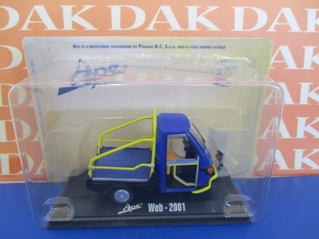 Die cast 1/32 Modellino Ape Web 2001