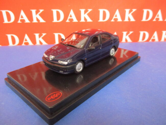 Die cast 1/43  Modellino Auto Alfa Romeo 146 - blu scuro stradale by Pego - immagine 4
