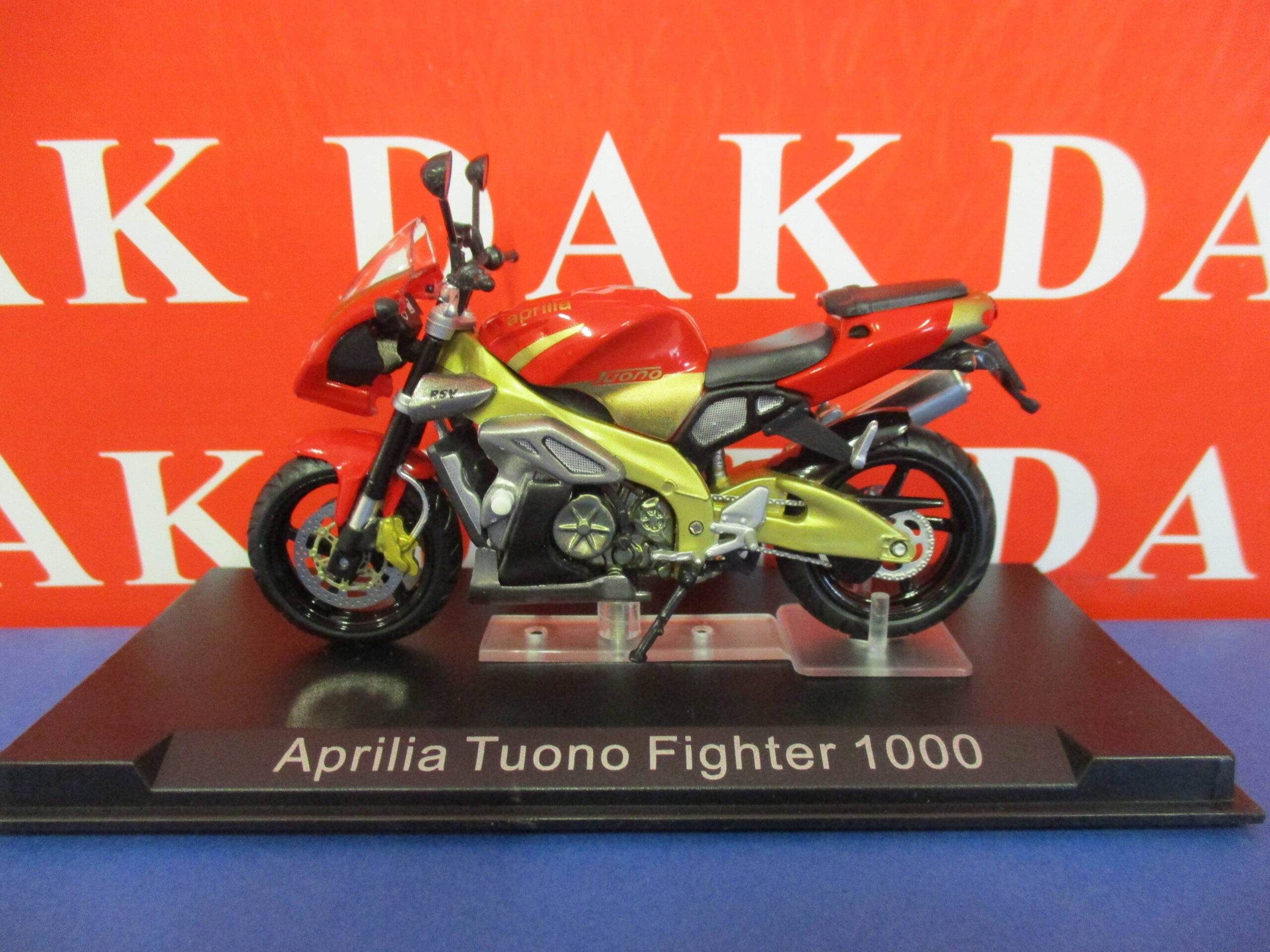 Die cast 1/24 Modellino Moto Aprilia Tuono Fighter 1000
