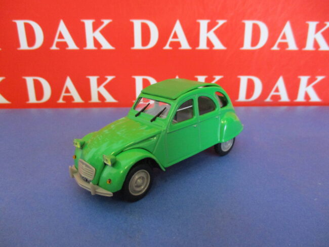Die cast 1/43 Modellino Auto Citroen 2CV 6 1974 verde by Norev - immagine 2