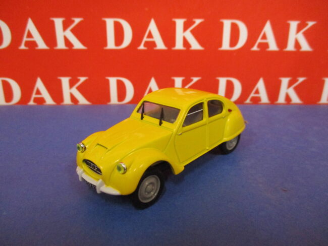 Die cast 1/43 Modellino Auto Citroen 2CV Dagonnet by Norev - immagine 2