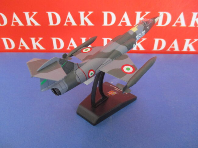 Die cast 1/100 Modellino Aereo Aircraft F-104 S 36 Stormo 12 Gruppo C.I.O. - immagine 3