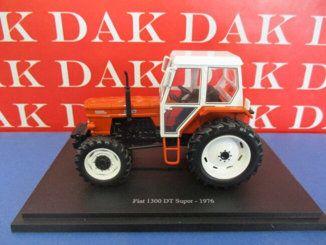 Die cast 1/43 Modellino Trattore Farm Tractor Fiat 1300 DT Super 1976