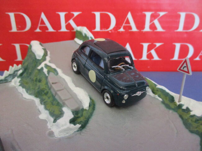 Die cast 1/43 Modellino Auto Diorama Fiat 500 Giannini TV Montecarlo - immagine 2