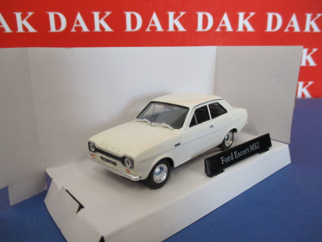 Die cast 1/43 Modellino Auto Ford Escort MKI Bianca by Cararama - immagine 2