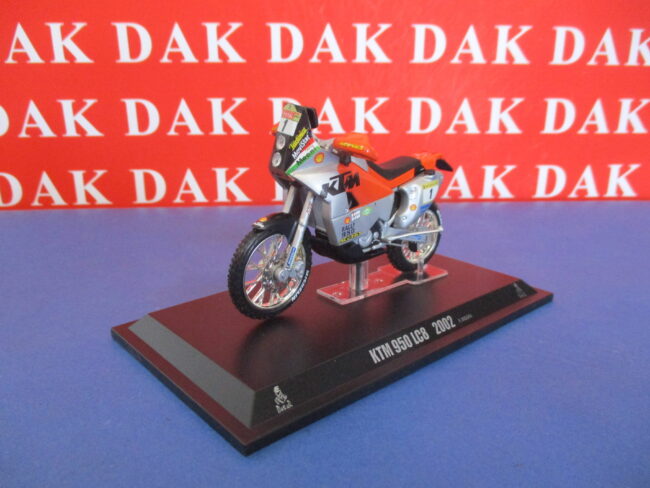 Die cast 1/24 Modellino Moto KTM 950 LC8 Paris Dakar 2002 F. Meoni - immagine 2