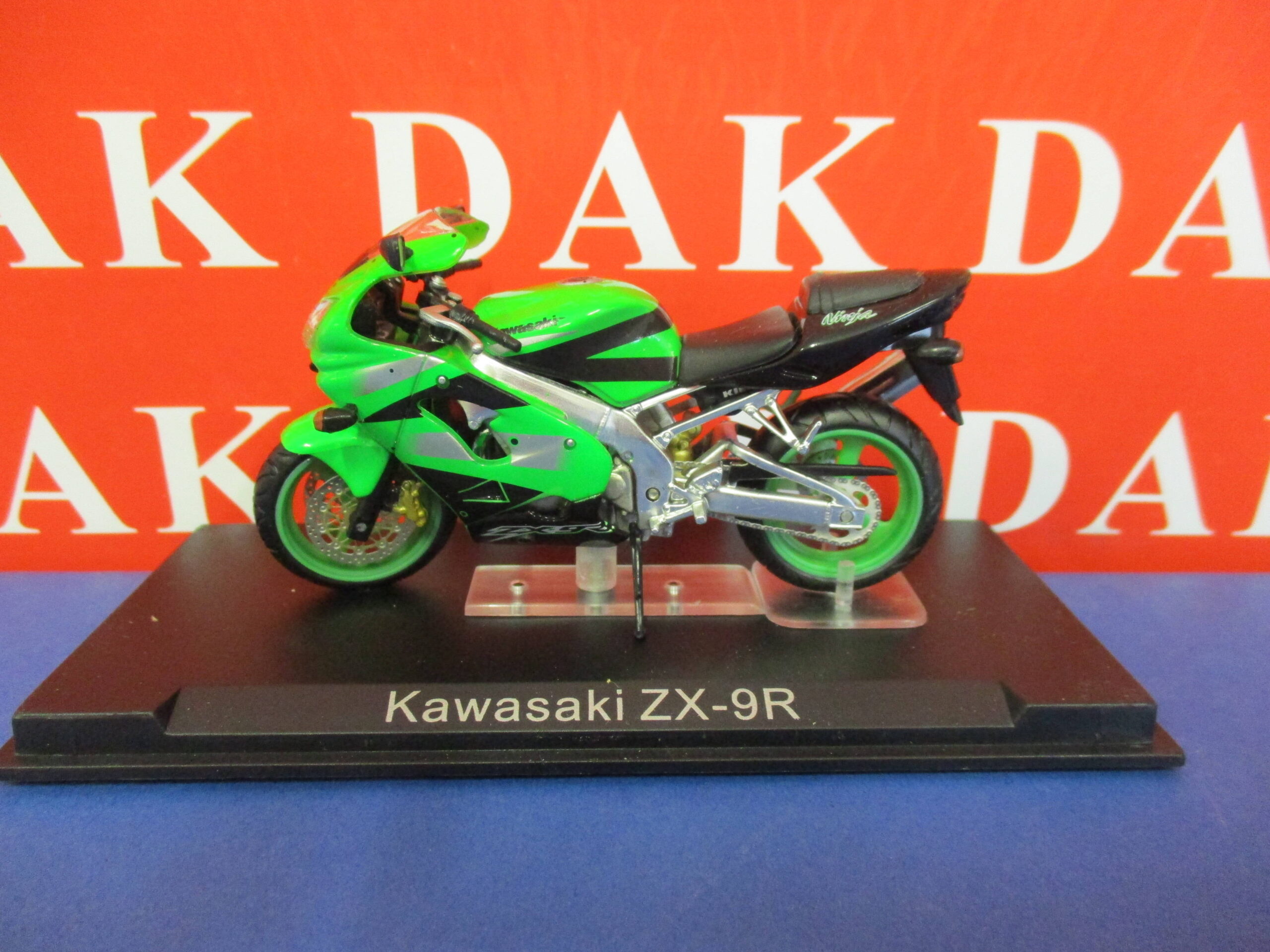 Die cast 1/24 Modellino Moto Kawasaki ZX-9R