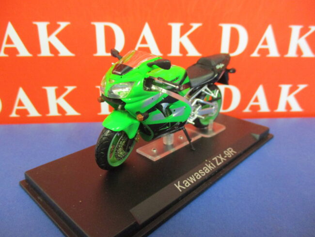 Die cast 1/24 Modellino Moto Kawasaki ZX-9R - immagine 2