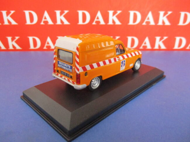 Die cast 1/43 Modellino Auto Pubblicitaria Renault 4F6 Furgonata Service - immagine 3