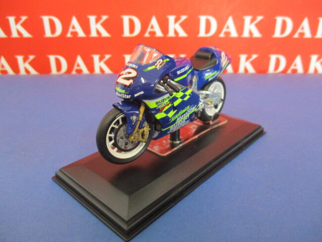 Die cast 1/22 Modellino Moto Suzuki RGV I 500cc 2000 K. Roberts Junior by Protar - immagine 2