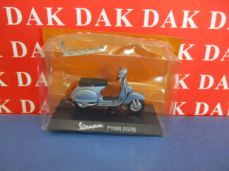 Die cast 1/18 Modellino Scooter Piaggio Vespa P150X 1978