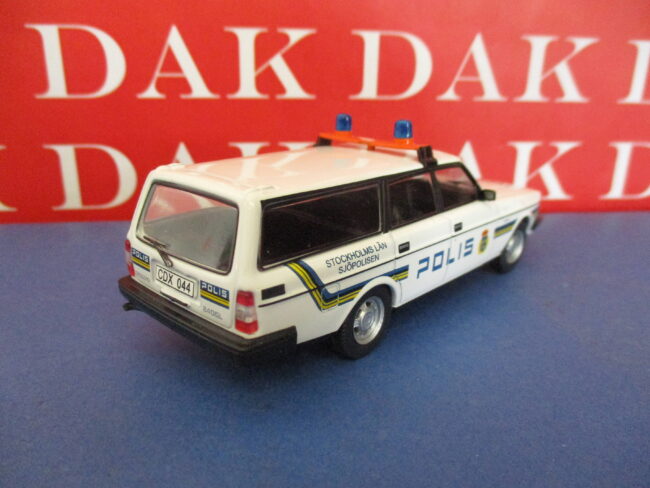 Die cast 1/43 Modellino Auto Polizia Police Volvo 240 Sweden - immagine 3