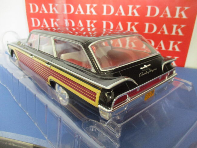 Die cast 1/18 Modellino Auto Ford Country Squire 1960 by Model Car Group - immagine 3