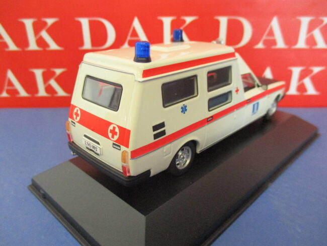 Die cast 1/43 Modellino Auto Volvo 240 Ambulanza Ambulance by Atlas - immagine 3