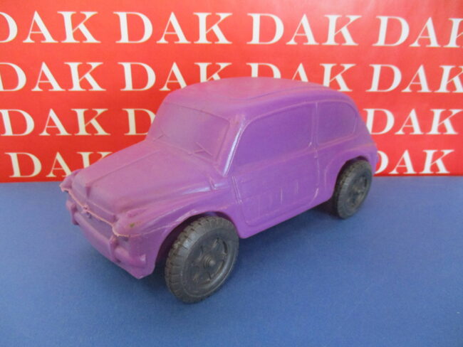 Obsoleto Vintage Old Toys 1/16 1/17 Fiat Seat 600 viola - immagine 2
