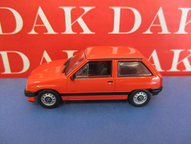 Die cast 1/43 Modellino Auto Opel Corsa A rossa 1982 by Ist - immagine 2
