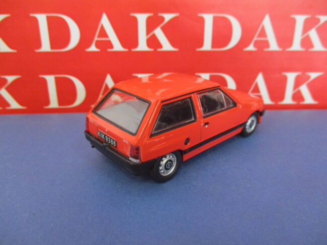 Die cast 1/43 Modellino Auto Opel Corsa A rossa 1982 by Ist - immagine 3