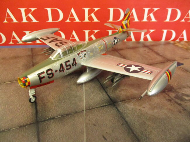 1/72 Modellino Aereo Aircraft F-84G Four Queens Col. Joe Davis Korea War 1953 - immagine 2