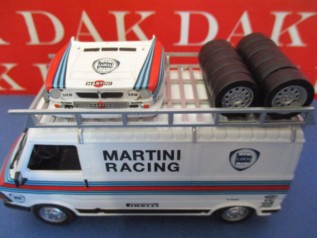 Die cast 1/43 Set Assistenza Rally Lancia 037 Martini Fiat 242 RMC W. Rohrl 1983 - immagine 4