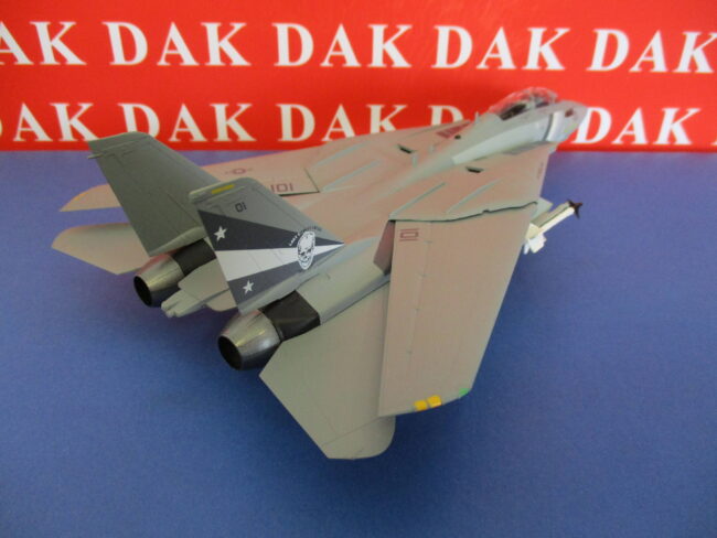 1/72 Modellino Aereo Aircraft Grumman F-14D Tomcat VF-213 USS Constellation - immagine 4