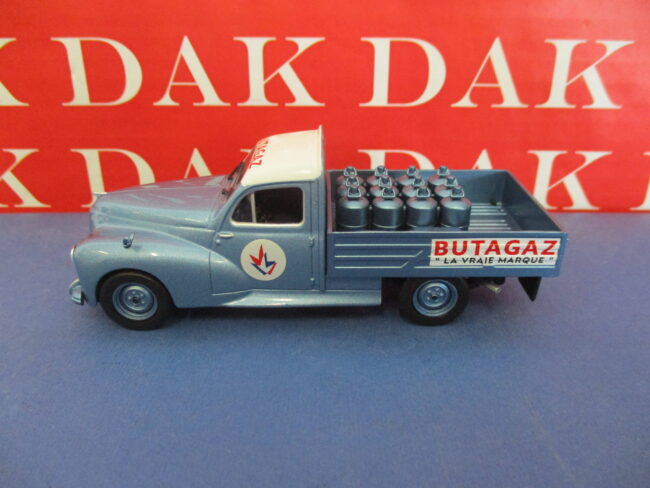 Die cast 1/43 Modellino Auto Diorama Peugeot 203 Pick Up Butagaz - immagine 3