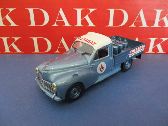 Die cast 1/43 Modellino Auto Diorama Peugeot 203 Pick Up Butagaz - immagine 2