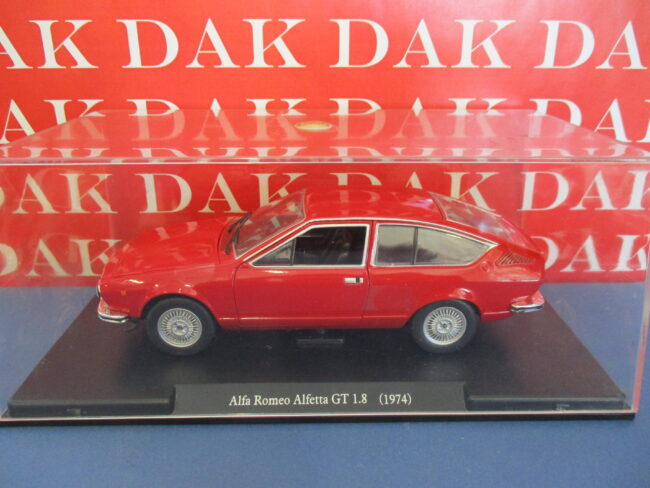 Die cast 1/24 Modellino Auto Alfa Romeo Alfetta GT 1.8 1974 rossa - immagine 4