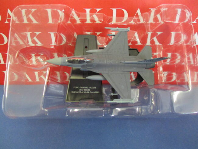 Die cast 1/100 Modellino Aereo Aircraft F-16CJ Fighting Falcon USAF 35th FS 2005 - immagine 5