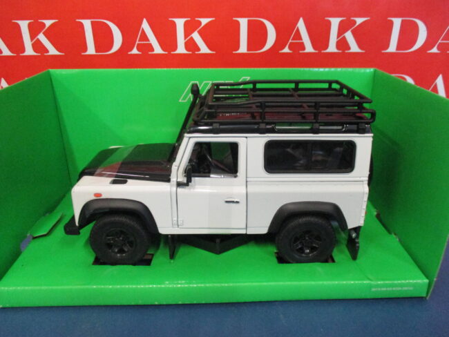 Die cast 1/24 Modellino Auto Land Rover Defender 90 Off Road Bianco Nero Welly