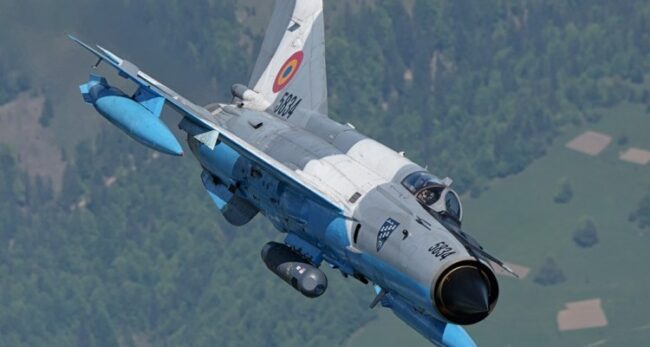 Die cast 1/100 Modellino Aereo Aircraft MiG-21 MF LanceR-C 712 Sq. Romania 2002 - immagine 6