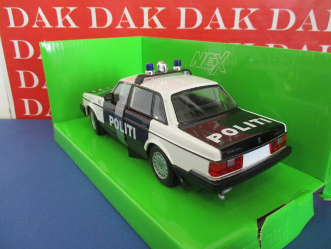Die cast 1/24 Modellino Auto Polizia Police Volvo 240 GL Norvegia 1986 by Welly - immagine 3