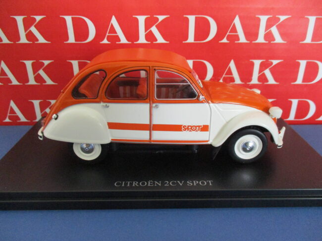 Die cast 1/24 Modellino Auto Citroen 2CV Spot 1976 HB