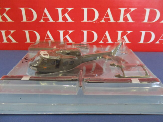 Die cast 1/100 Modellino Elicottero Helicopter Bell UH-1 Huey War Eagle 806