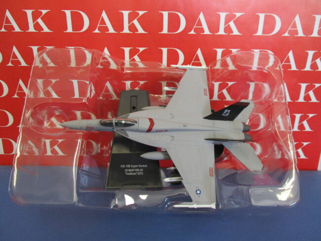 Die cast 1/100 Modellino Aereo Aircraft Boeing FA-18E Super Hornet Sunliners 201 - immagine 6