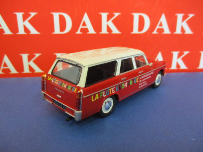 Die cast 1/43 Modellino Auto Diorama Peugeot 404 Break - immagine 4