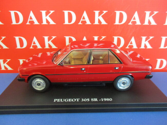 Die cast 1/24 Modellino Auto Peugeot 305 SR 1980