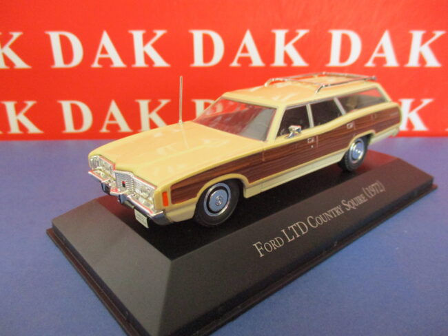 Die cast 1/43 Modellino Auto Ford LTD Country Squire 1972 - immagine 2
