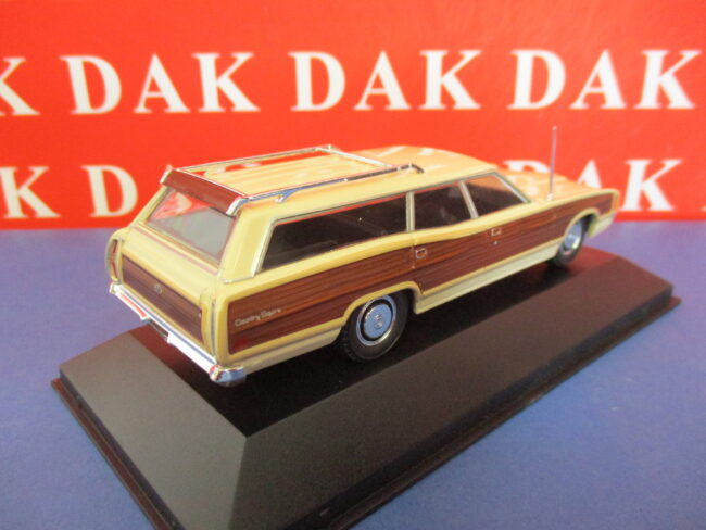 Die cast 1/43 Modellino Auto Ford LTD Country Squire 1972 - immagine 3