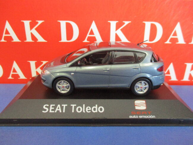 Die cast 1/43 Modellino Auto Seat Toledo Lluvia Blue 2004