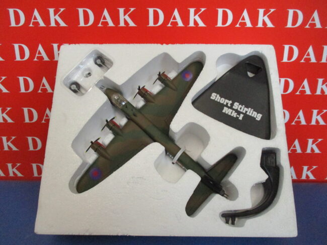 Die cast 1/144 Modellino Aereo Aircraft Short Stirling 7 Sqn. Oaktington 1941 - immagine 4