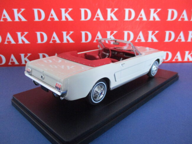 Die cast 1/24 Modellino Auto Ford Mustang Cabriolet 1965 - immagine 3